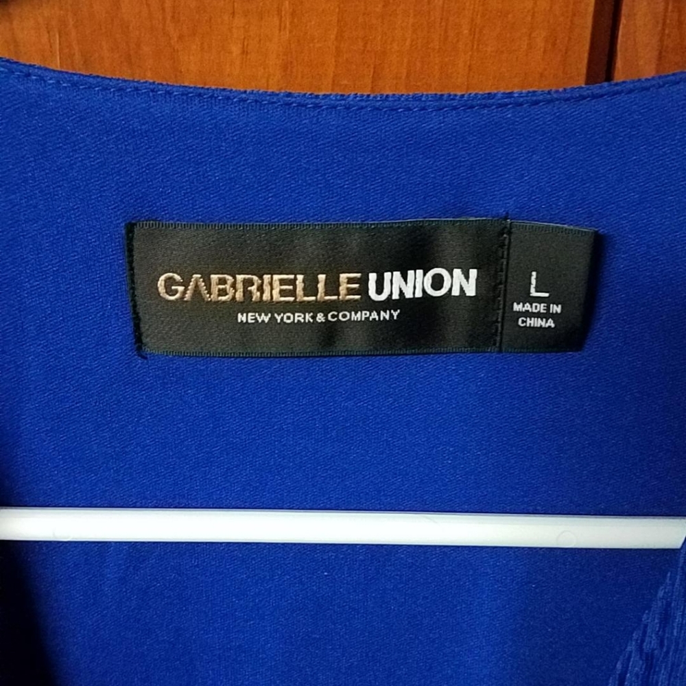 Sleeveless wrap dress - Picture 8 of 12